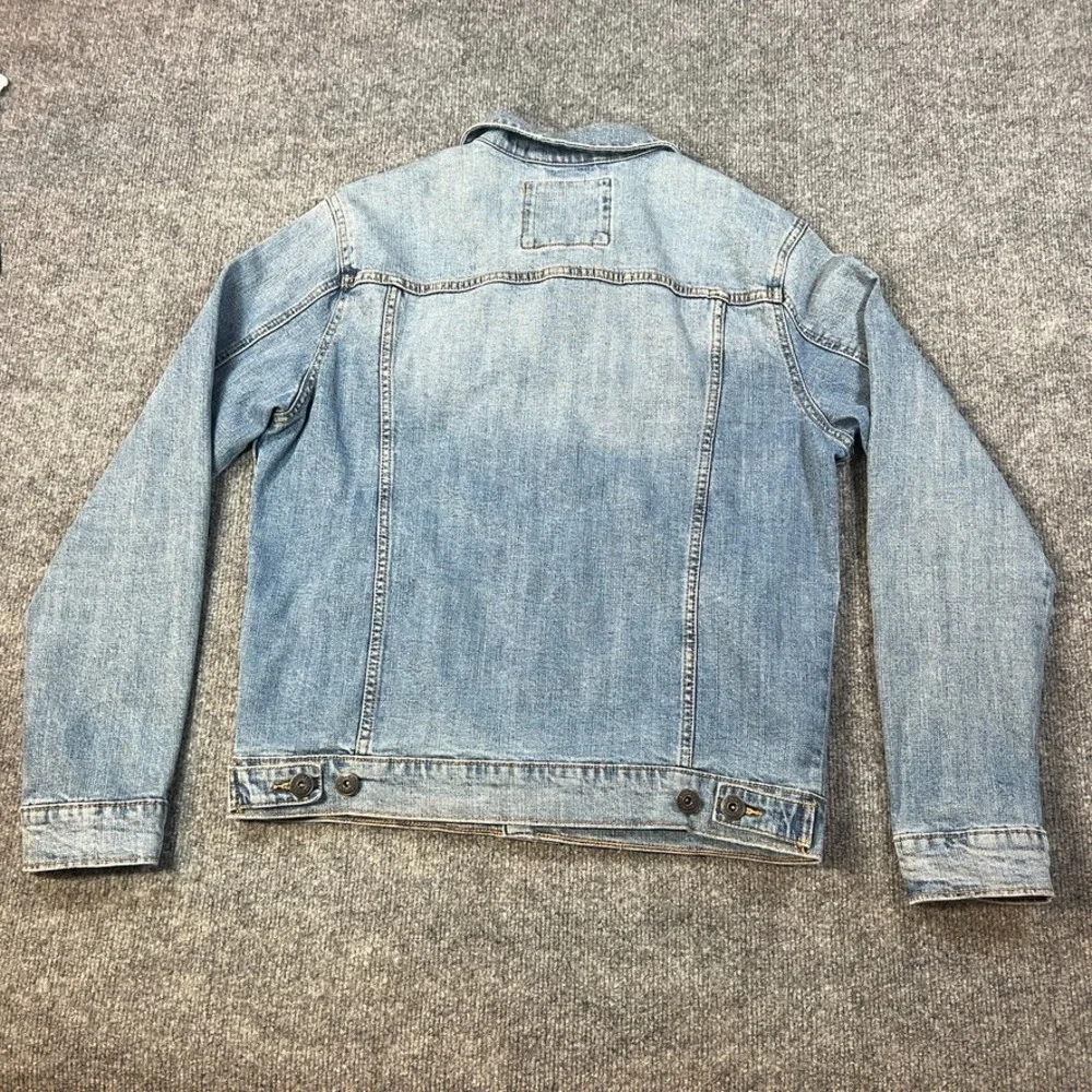 Goodfellow & Co Men Denim Jacket Medium Light Wash Jean Trucker Streetwear Y2K